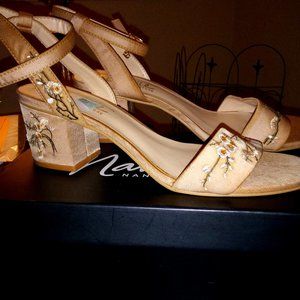 Nanette Lepore Beige-Nude Sateen Flower sandals 8.5